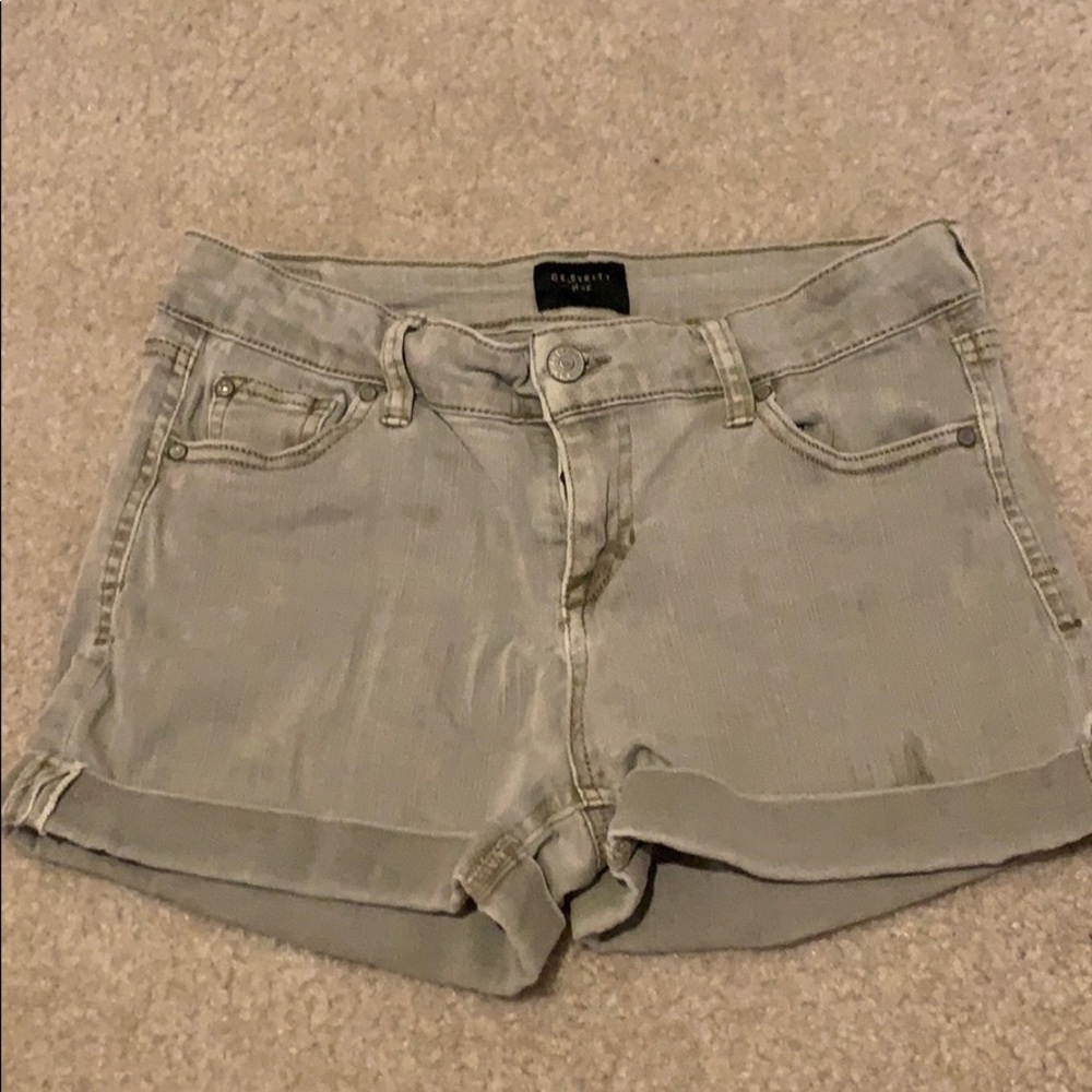 Celebrity Pink Jean Shorts size 9/29